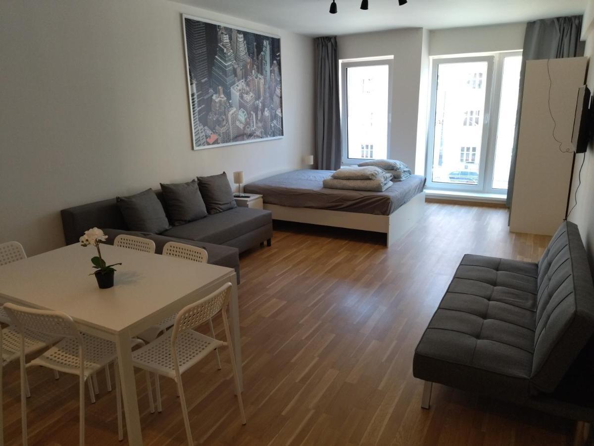 Brand New Two Room Apartment #34 With Free Secure Parking In The Center Prag Eksteriør billede